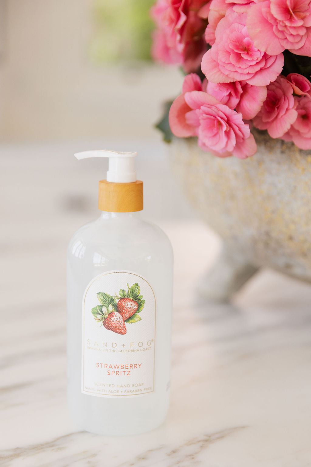 Soothing Strawberry Spritz 15.7oz Liquid Hand Soap