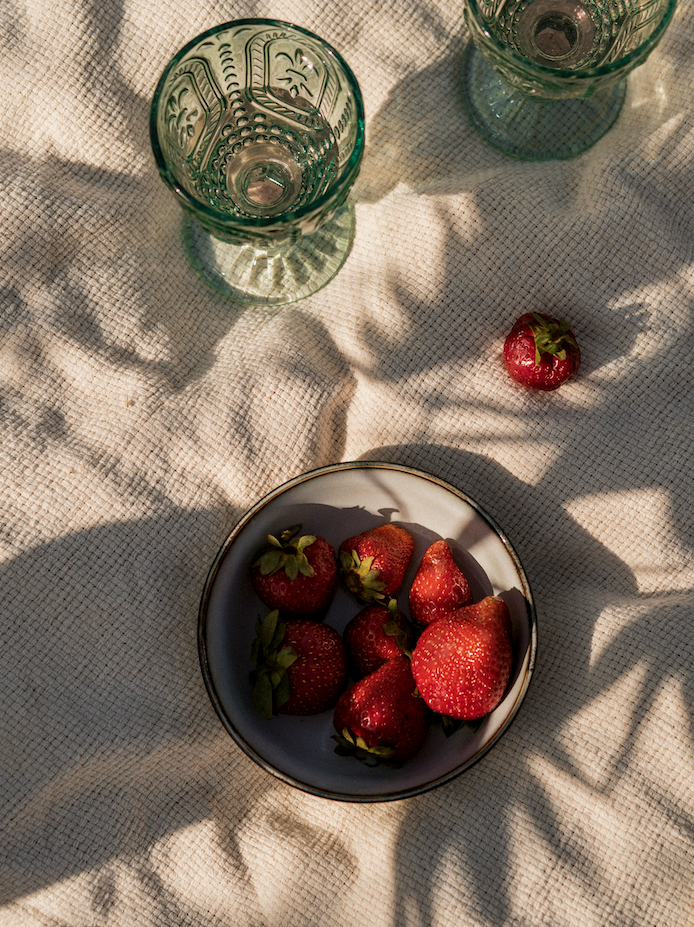 Aromatic Strawberry Mimosa 21 oz scented candle
